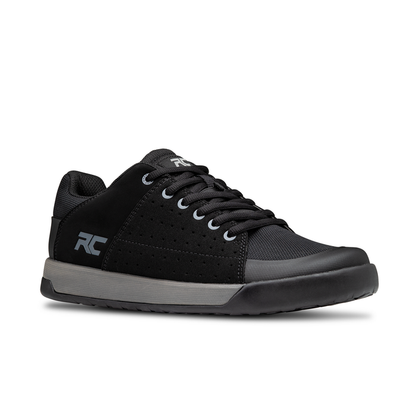 2022 | Men's Livewire Flat Shoes