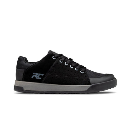 2022 | Men's Livewire Flat Shoes