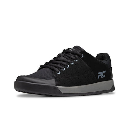 2022 | Men's Livewire Flat Shoes