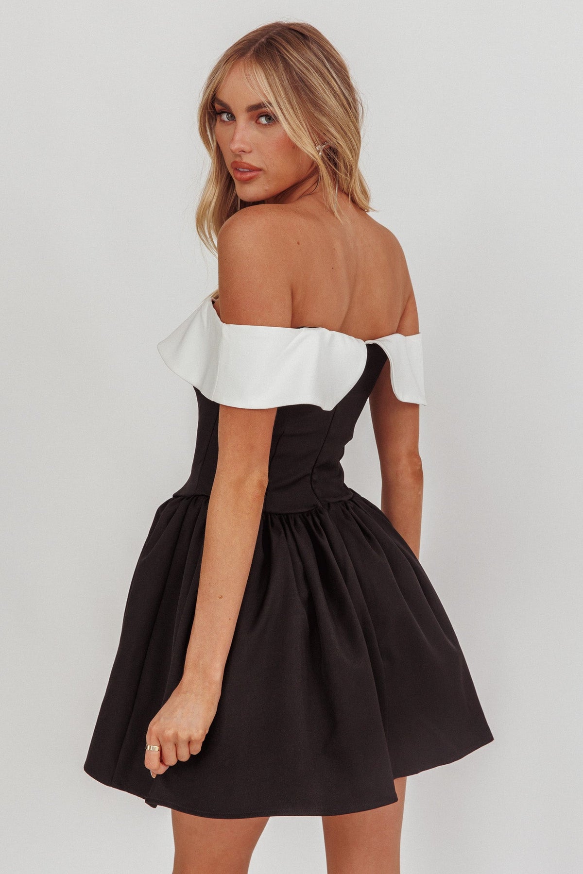 Grace Kelly Contrast Off-Shoulder Mini Dress Black