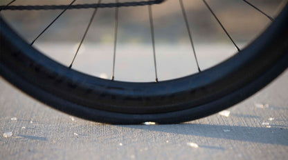 Bontrager R2 Hard-Case Lite Road Tire