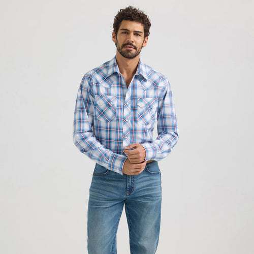 Wrangler Men's Retro Core Long Sleeve Pearl Snap Button Up Shirt